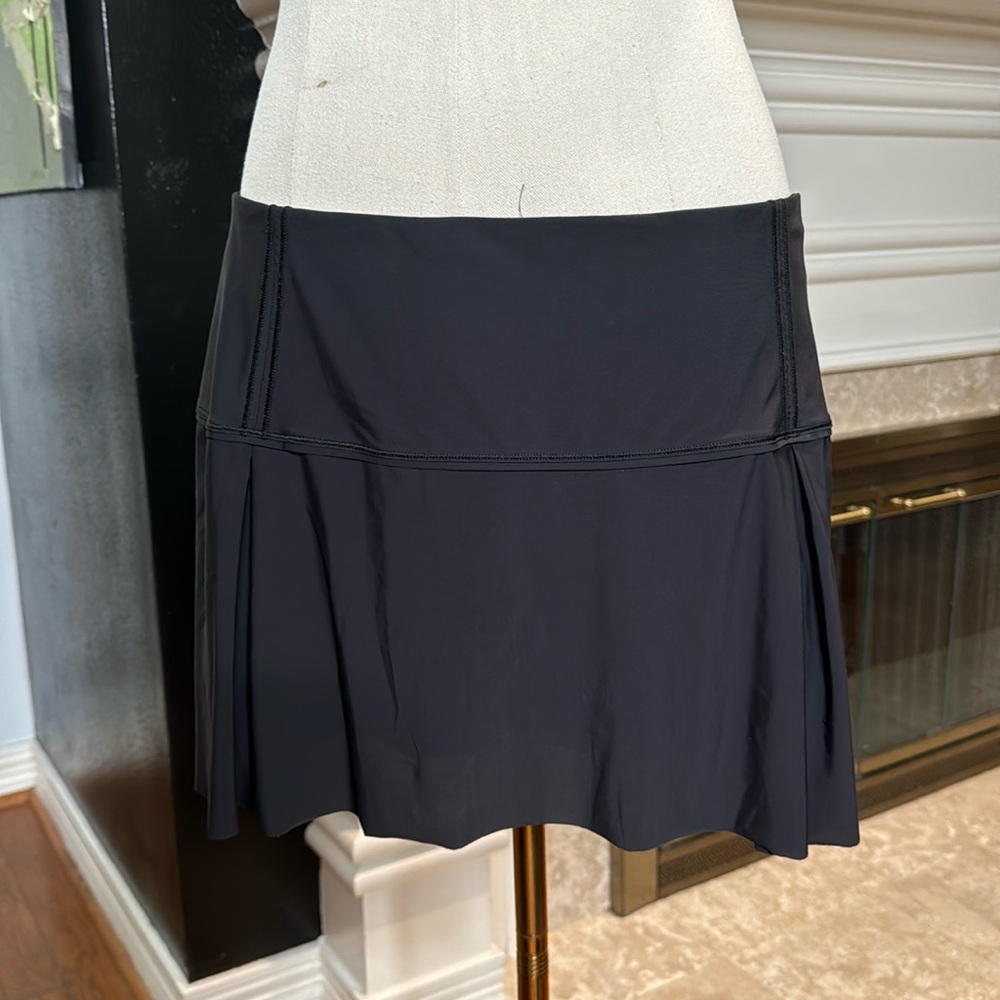lululemon athletica Black Skirt like new